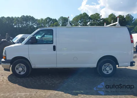 2017 Chevrolet Express 2500 Work Van from USA, damaged, VIN 1GCWGAFF8H1184147